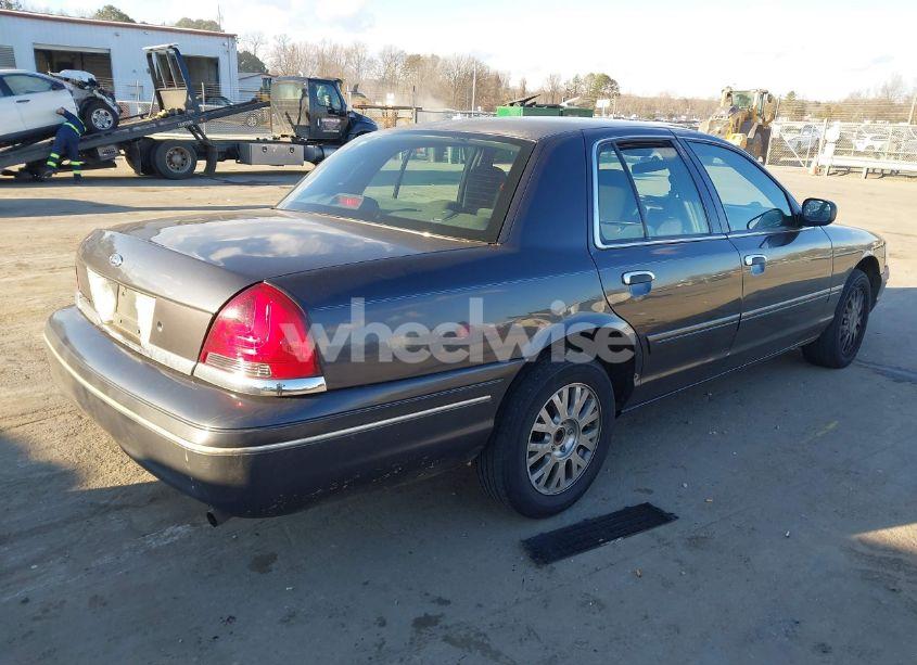 Photo 4 of 2004 Ford Crown VICTORIA LX (VIN 2FAFP74W84X174084)
