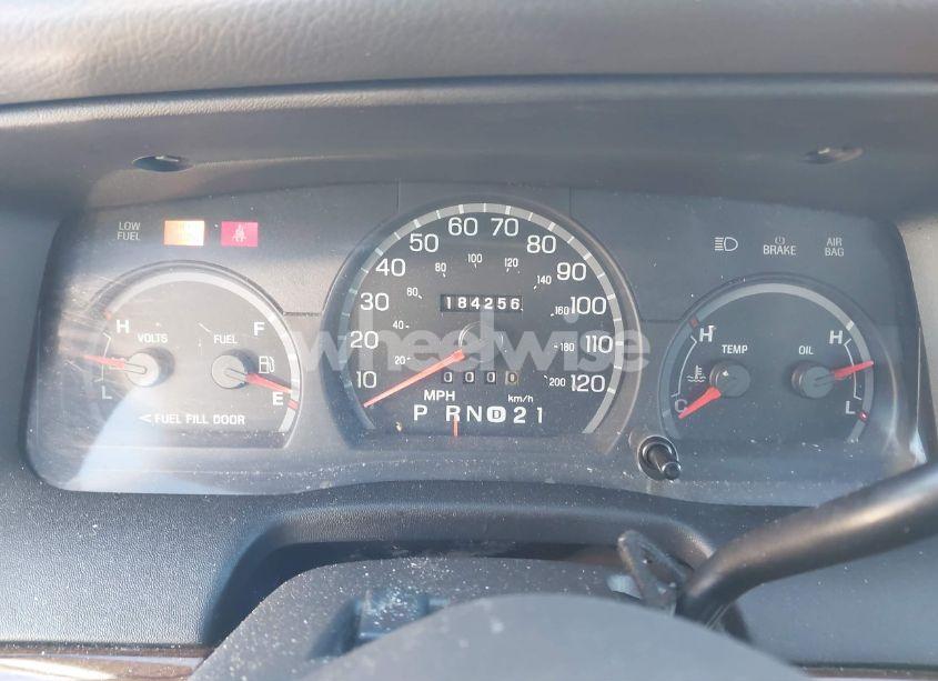 Photo 7 of 2004 Ford Crown VICTORIA LX (VIN 2FAFP74W84X174084)