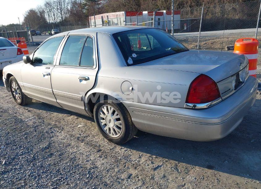 Photo 3 of 2005 Ford Crown VICTORIA LX/LX SPORT (VIN 2FAFP74W85X121984)
