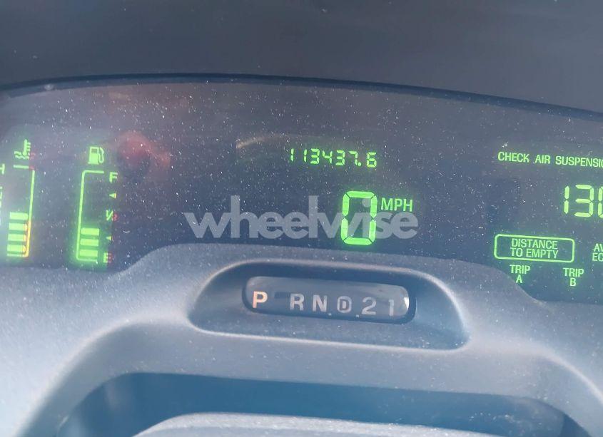 Photo 7 of 2005 Ford Crown VICTORIA LX/LX SPORT (VIN 2FAFP74W85X121984)