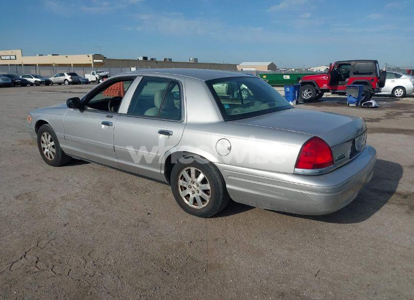 Photo 3 of 2006 Ford Crown VICTORIA LX/LX SPORT (VIN 2FAFP74W86X107486)