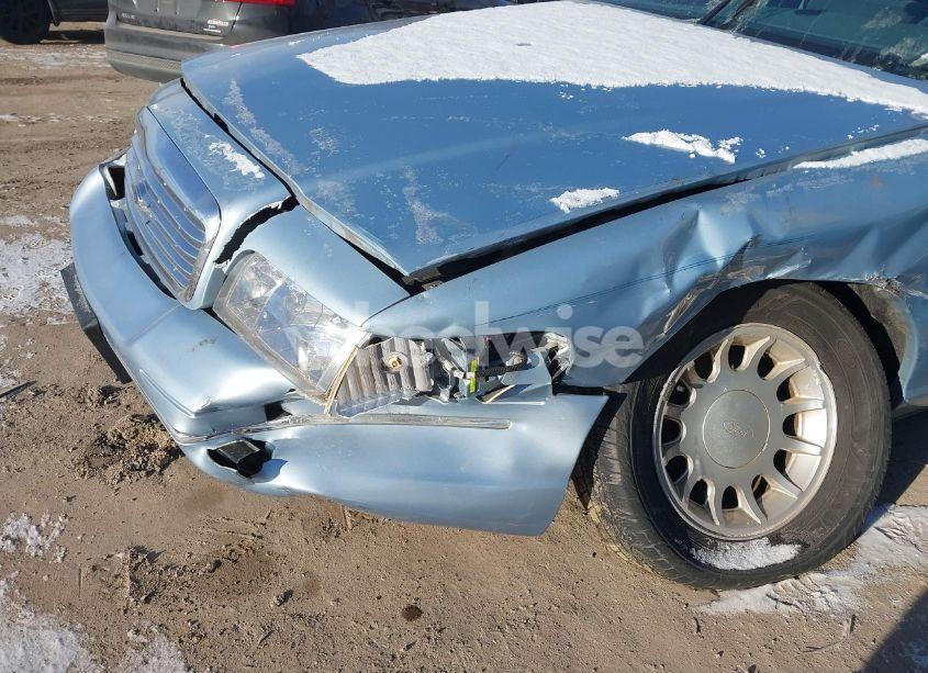 Photo 11 of 2000 Ford Crown VICTORIA LX (VIN 2FAFP74W8YX167061)