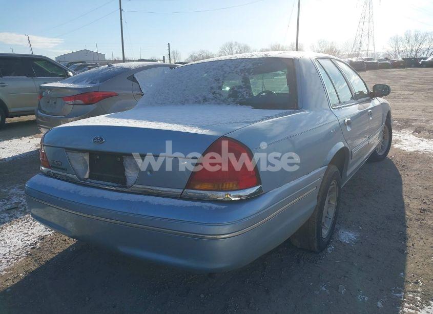 Photo 4 of 2000 Ford Crown VICTORIA LX (VIN 2FAFP74W8YX167061)