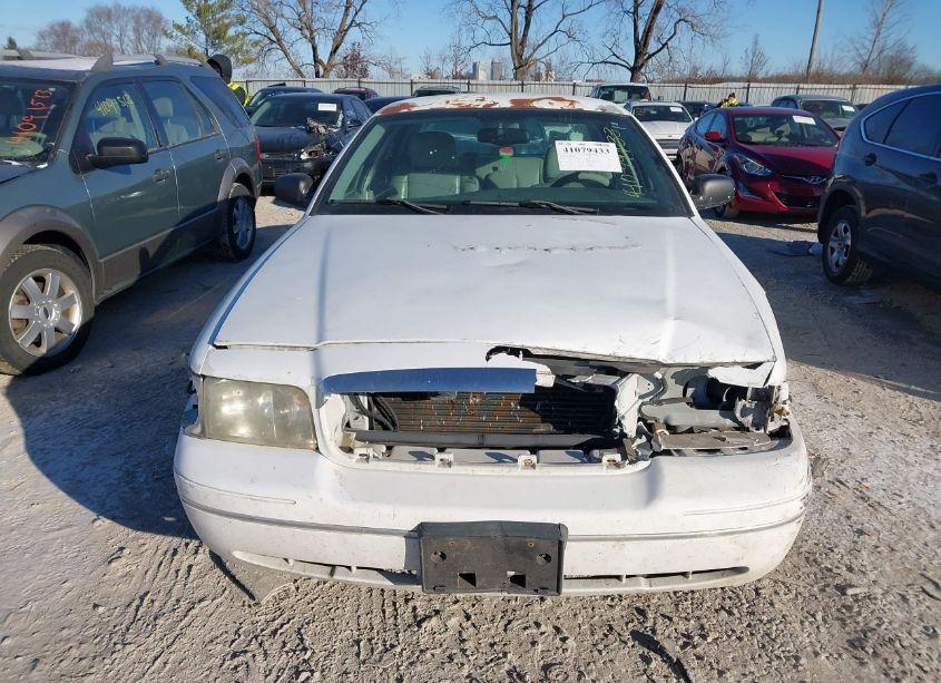Photo 12 of 2005 Ford Crown VICTORIA LX/LX SPORT (VIN 2FAFP74W95X135988)