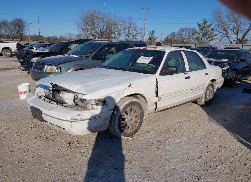 Photo 2 of 2005 Ford Crown VICTORIA LX/LX SPORT (VIN 2FAFP74W95X135988)