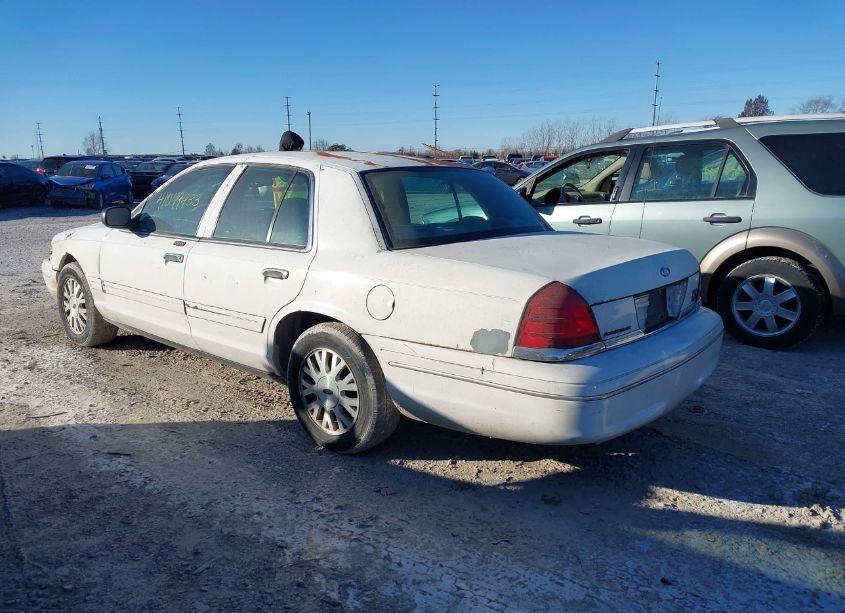 Photo 3 of 2005 Ford Crown VICTORIA LX/LX SPORT (VIN 2FAFP74W95X135988)