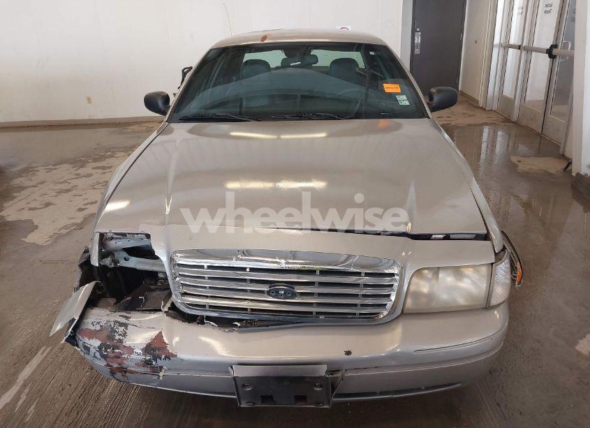 Photo 12 of 2005 Ford Crown VICTORIA LX/LX SPORT (VIN 2FAFP74W95X158705)