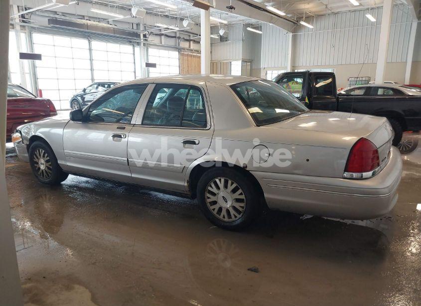 Photo 14 of 2005 Ford Crown VICTORIA LX/LX SPORT (VIN 2FAFP74W95X158705)