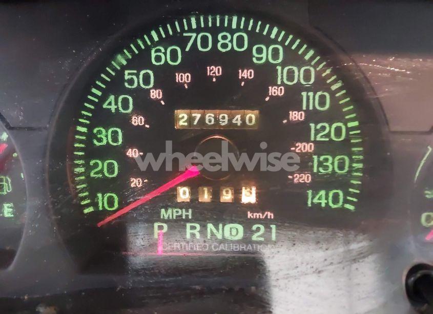 Photo 15 of 2005 Ford Crown VICTORIA LX/LX SPORT (VIN 2FAFP74W95X158705)