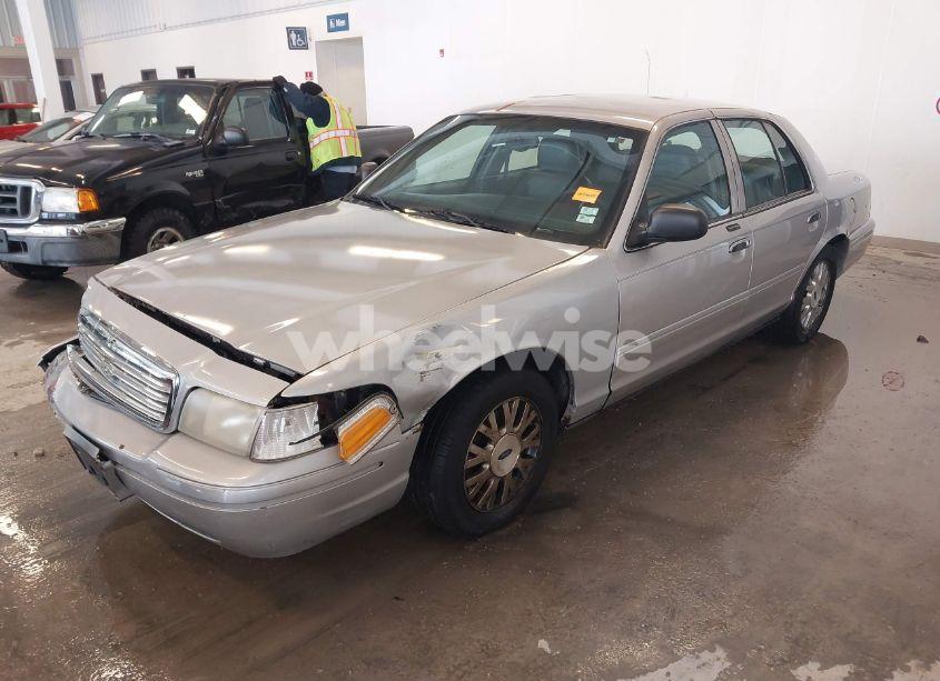 Photo 2 of 2005 Ford Crown VICTORIA LX/LX SPORT (VIN 2FAFP74W95X158705)