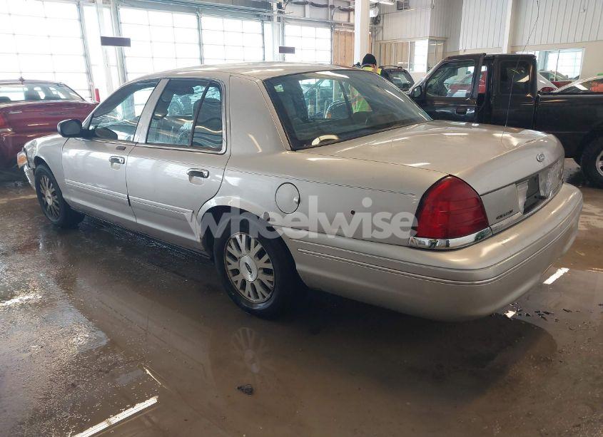 Photo 3 of 2005 Ford Crown VICTORIA LX/LX SPORT (VIN 2FAFP74W95X158705)