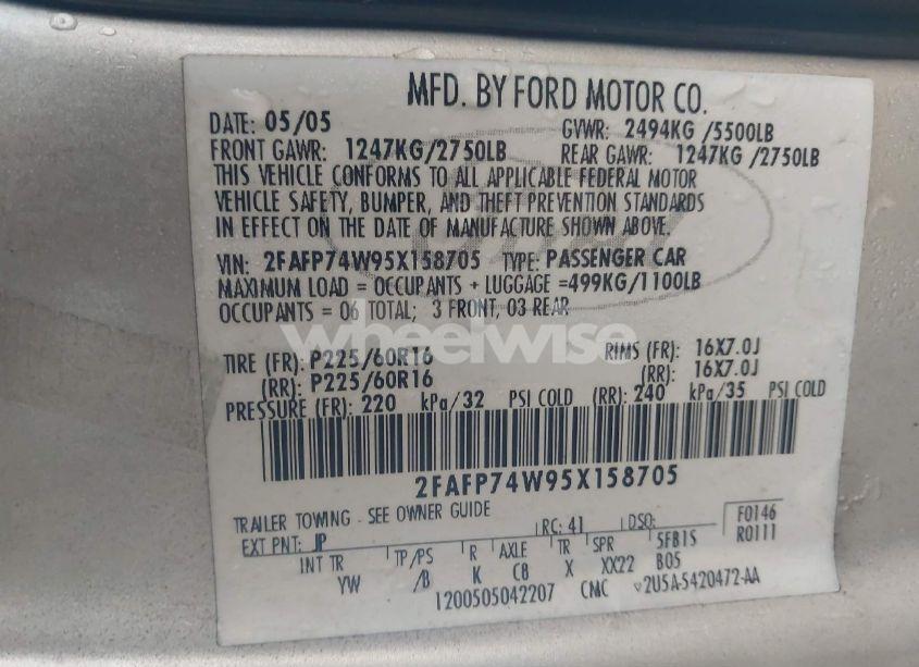 Photo 9 of 2005 Ford Crown VICTORIA LX/LX SPORT (VIN 2FAFP74W95X158705)