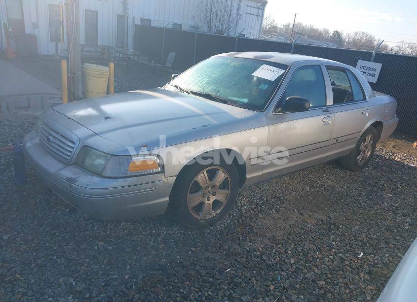 Photo 2 of 2005 Ford Crown VICTORIA LX/LX SPORT (VIN 2FAFP74W95X166416)