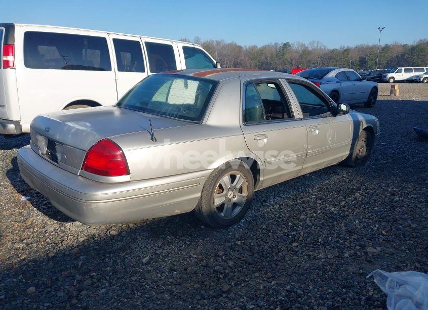Photo 4 of 2005 Ford Crown VICTORIA LX/LX SPORT (VIN 2FAFP74W95X166416)