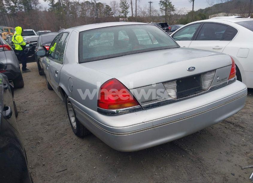 Photo 3 of 1999 Ford Crown VICTORIA LX (VIN 2FAFP74W9XX236645)