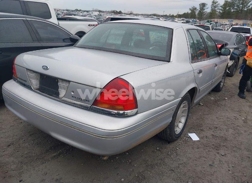 Photo 4 of 1999 Ford Crown VICTORIA LX (VIN 2FAFP74W9XX236645)