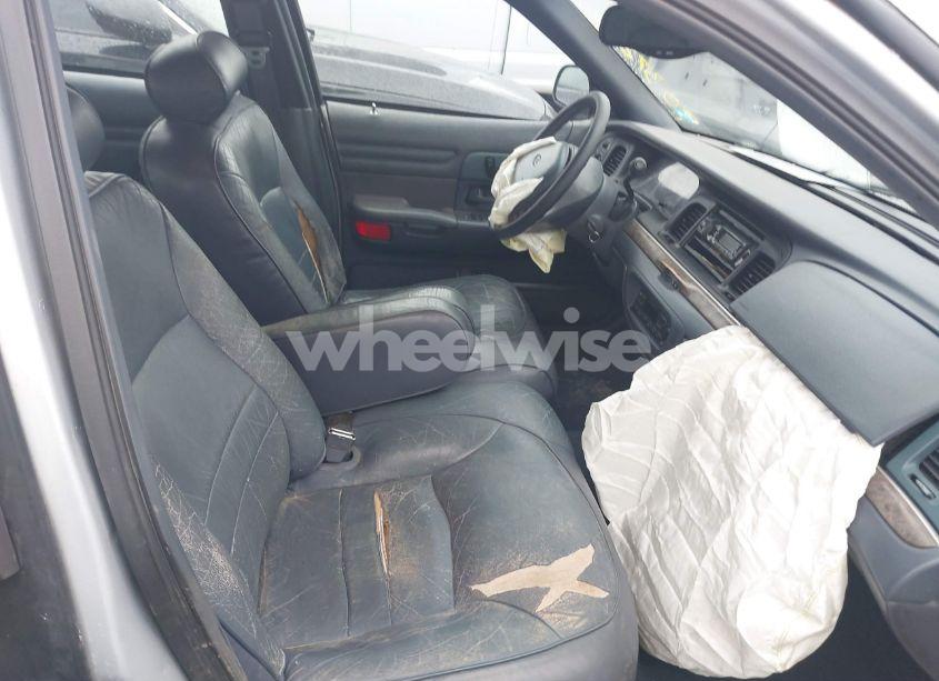 Photo 5 of 1999 Ford Crown VICTORIA LX (VIN 2FAFP74W9XX236645)