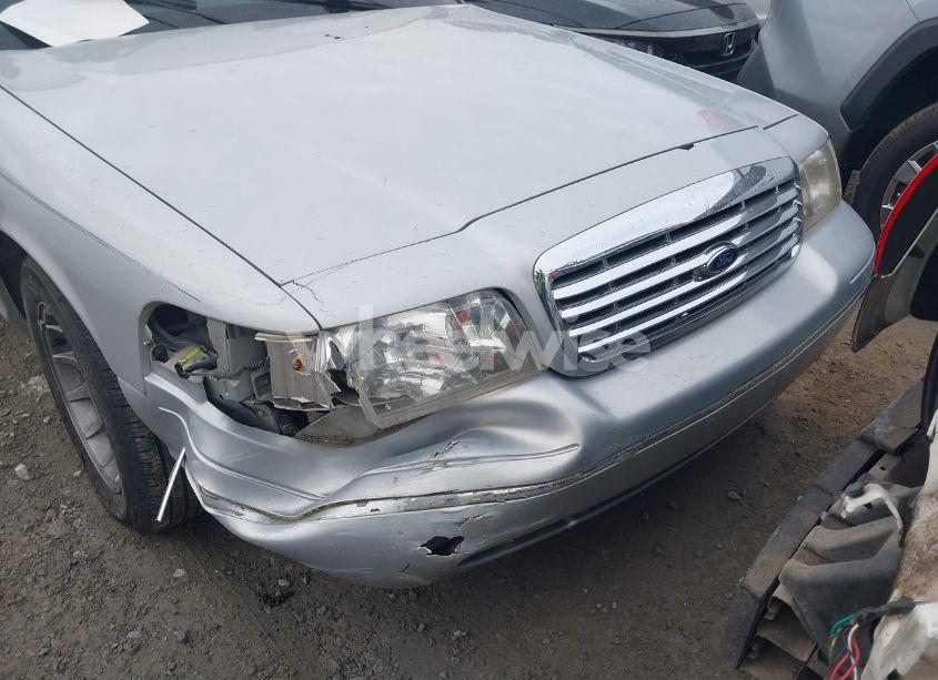 Photo 6 of 1999 Ford Crown VICTORIA LX (VIN 2FAFP74W9XX236645)