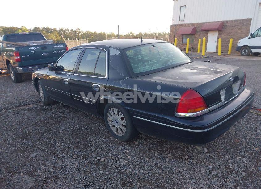 Photo 3 of 2003 Ford Crown VICTORIA LX (VIN 2FAFP74WX3X136631)