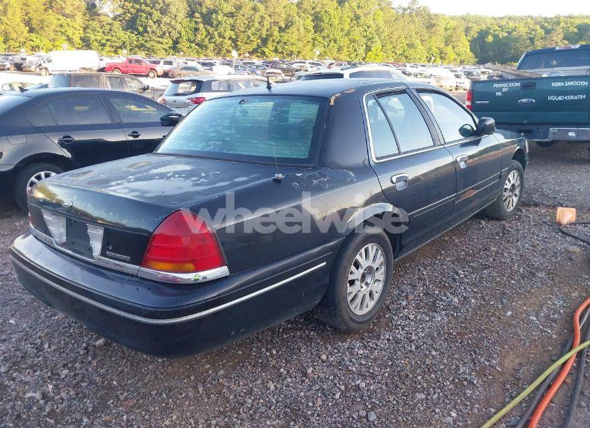 Photo 4 of 2003 Ford Crown VICTORIA LX (VIN 2FAFP74WX3X136631)