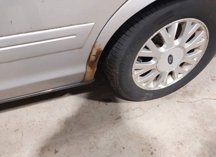 Photo 13 of 2003 Ford Crown VICTORIA LX (VIN 2FAFP74WX3X165269)