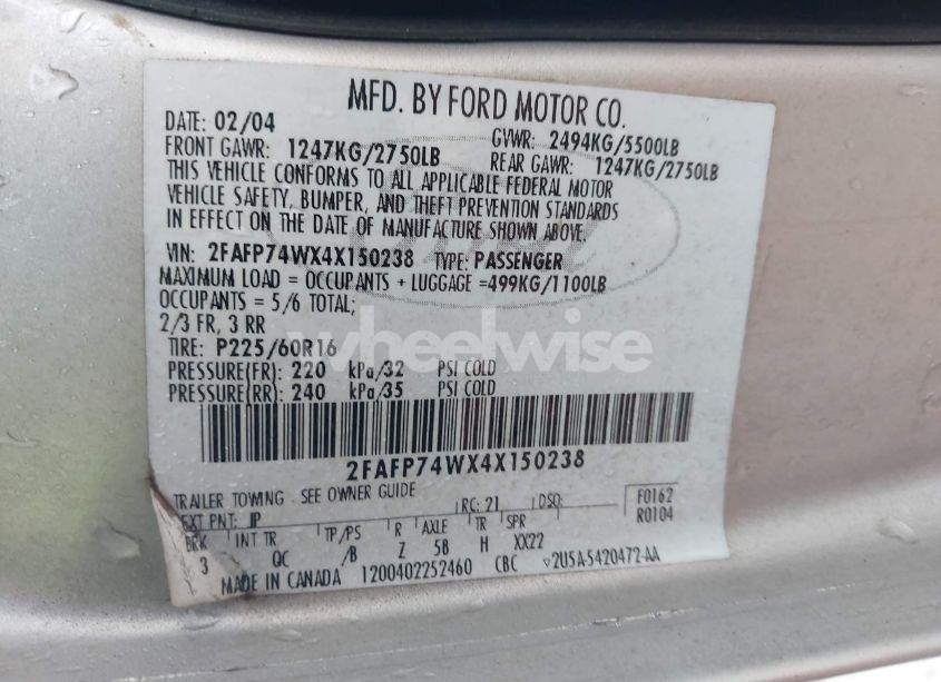 Photo 9 of 2004 Ford Crown VICTORIA LX (VIN 2FAFP74WX4X150238)