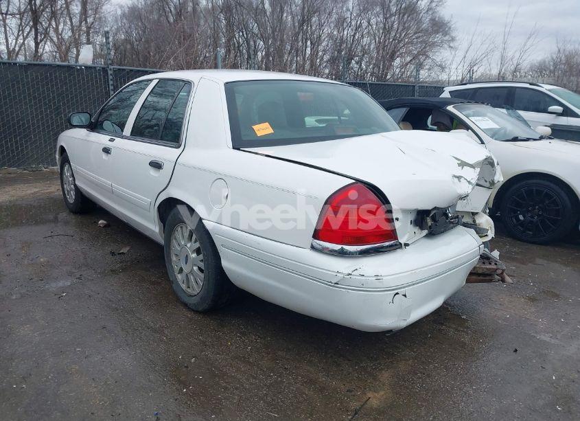 Photo 3 of 2005 Ford Crown VICTORIA LX/LX SPORT (VIN 2FAFP74WX5X105415)