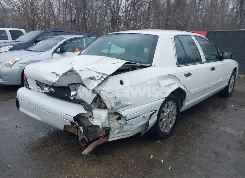 Photo 4 of 2005 Ford Crown VICTORIA LX/LX SPORT (VIN 2FAFP74WX5X105415)