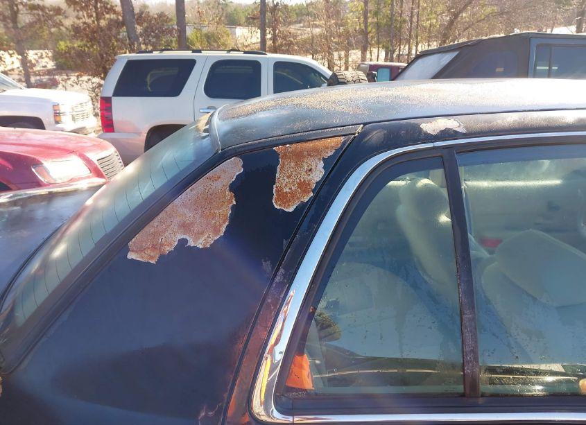 Photo 15 of 1999 Ford Crown VICTORIA LX (VIN 2FAFP74WXXX132732)