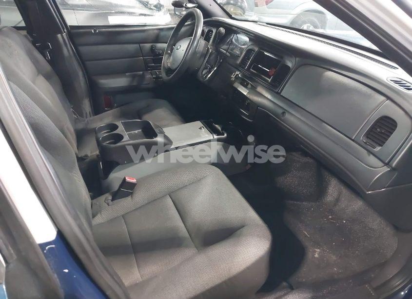 Photo 5 of 2008 Ford Crown VICTORIA POLICE/POLICE INTERCEPTOR (VIN 2FAHP71V08X130073)