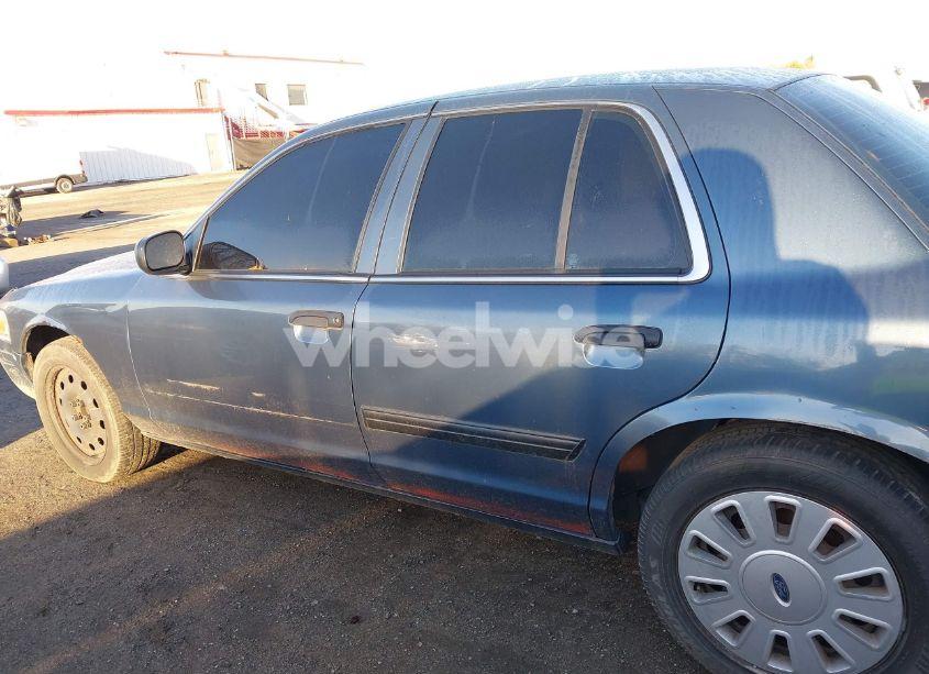 Photo 13 of 2009 Ford Crown VICTORIA POLICE/POLICE INTERCEPTOR (VIN 2FAHP71V09X100704)