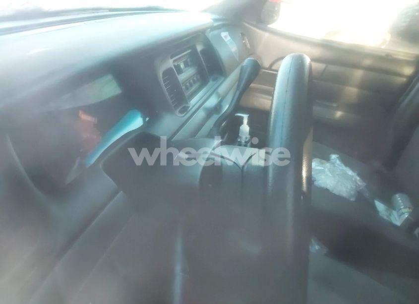 Photo 7 of 2009 Ford Crown VICTORIA POLICE/POLICE INTERCEPTOR (VIN 2FAHP71V09X100704)