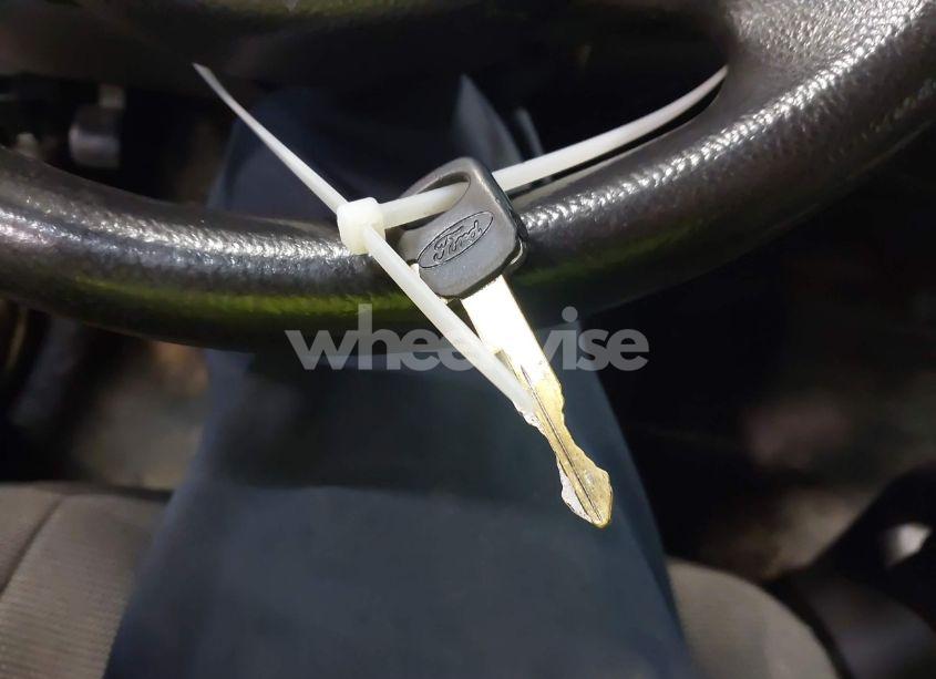 Photo 11 of 2008 Ford Crown VICTORIA (VIN 2FAHP71V28X115879)