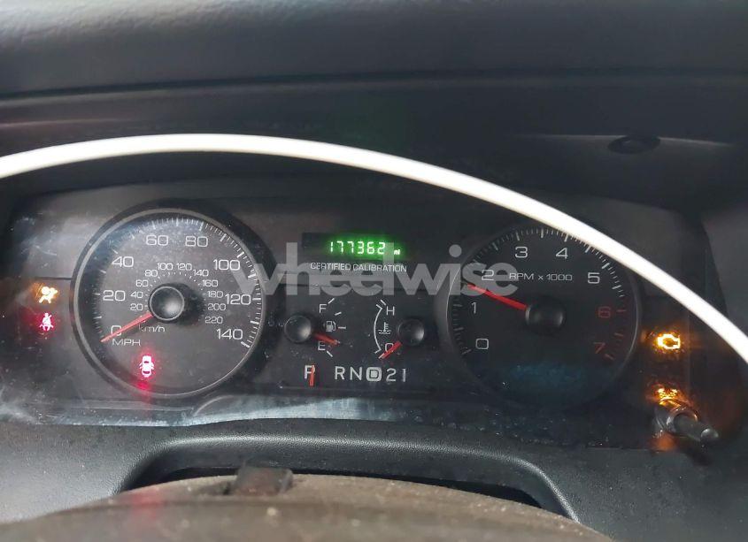 Photo 7 of 2008 Ford Crown VICTORIA (VIN 2FAHP71V28X115879)