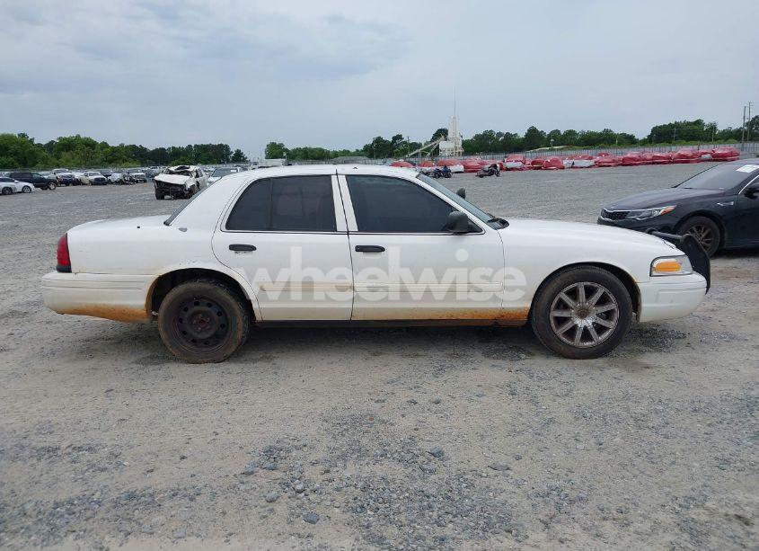 Photo 13 of 2009 Ford Crown VICTORIA POLICE/POLICE INTERCEPTOR (VIN 2FAHP71V39X147936)