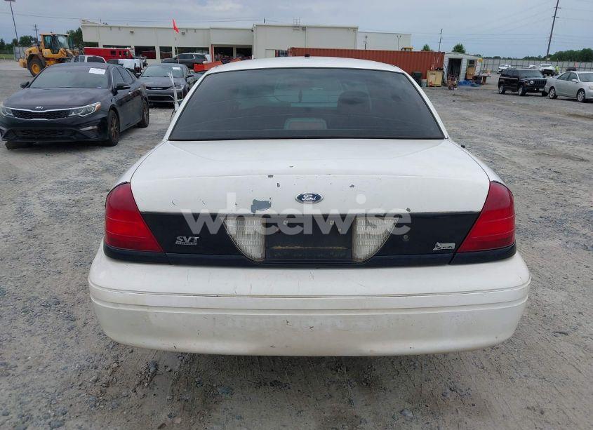 Photo 16 of 2009 Ford Crown VICTORIA POLICE/POLICE INTERCEPTOR (VIN 2FAHP71V39X147936)