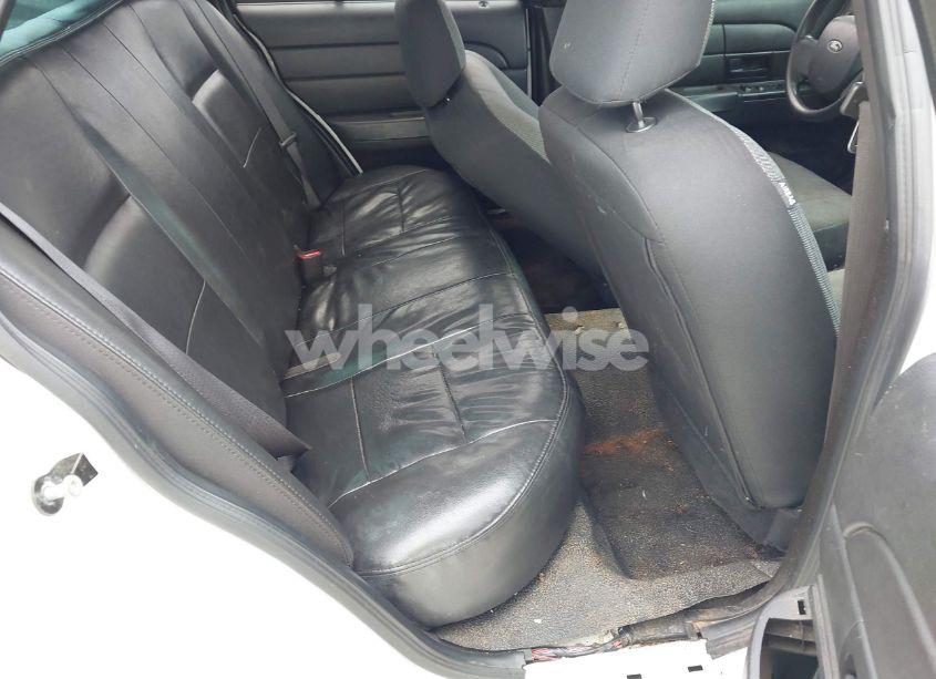 Photo 8 of 2009 Ford Crown VICTORIA POLICE/POLICE INTERCEPTOR (VIN 2FAHP71V39X147936)