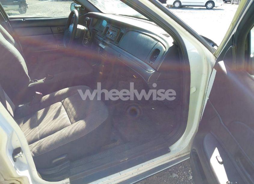 Photo 5 of 2008 Ford Crown VICTORIA POLICE/POLICE INTERCEPTOR (VIN 2FAHP71V48X102129)