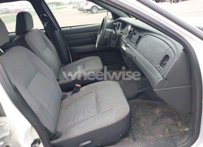 Photo 5 of 2008 Ford Crown VICTORIA POLICE/POLICE INTERCEPTOR (VIN 2FAHP71V58X166826)