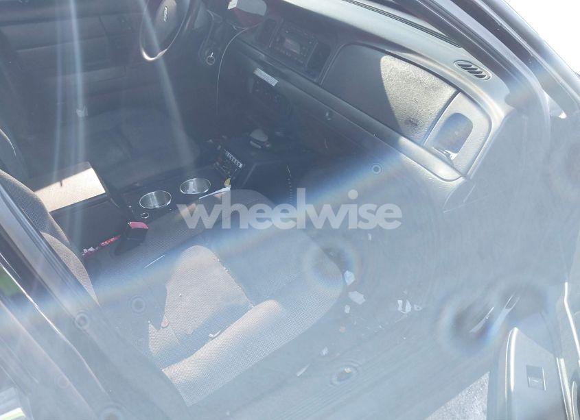 Photo 5 of 2009 Ford Crown VICTORIA POLICE/POLICE INTERCEPTOR (VIN 2FAHP71V59X103016)