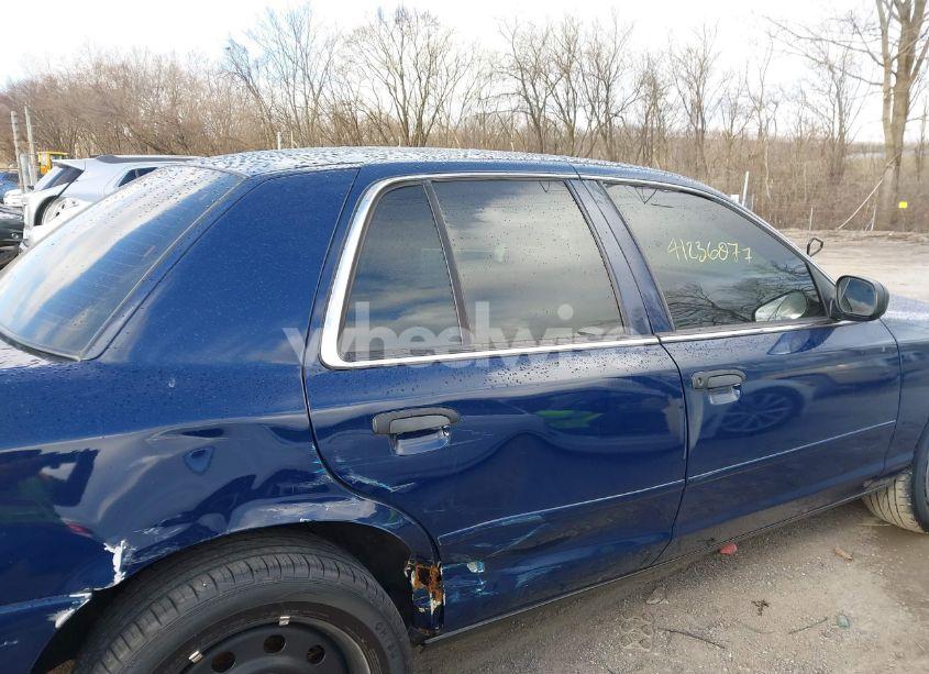 Photo 13 of 2009 Ford Crown VICTORIA POLICE/POLICE INTERCEPTOR (VIN 2FAHP71V69X129012)