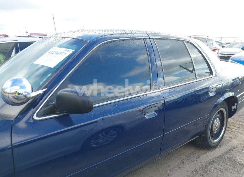 Photo 14 of 2009 Ford Crown VICTORIA POLICE/POLICE INTERCEPTOR (VIN 2FAHP71V69X129012)