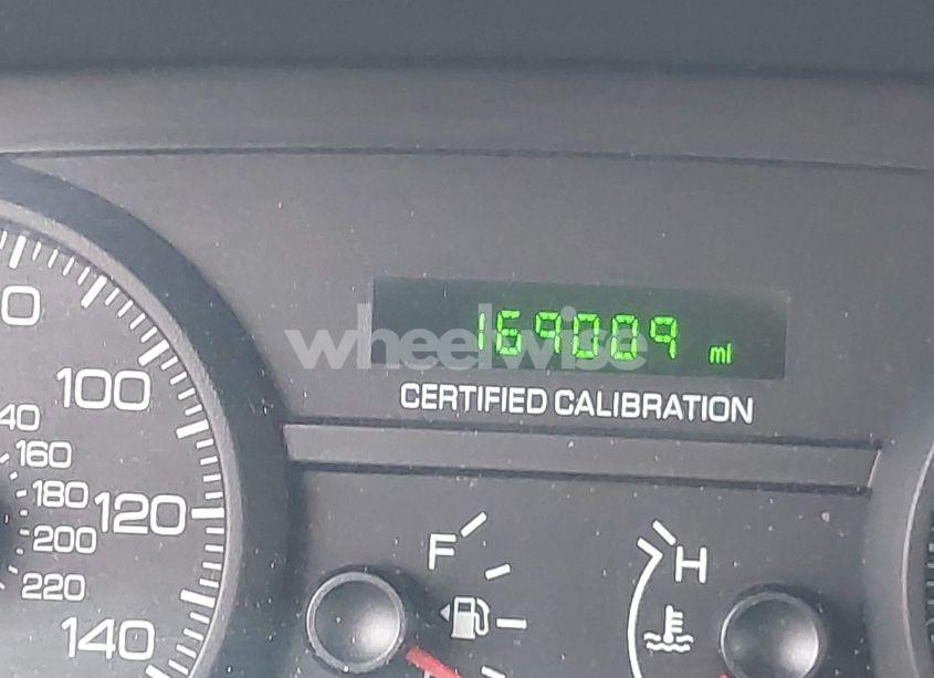 Photo 15 of 2009 Ford Crown VICTORIA (VIN 2FAHP71V79X132050)