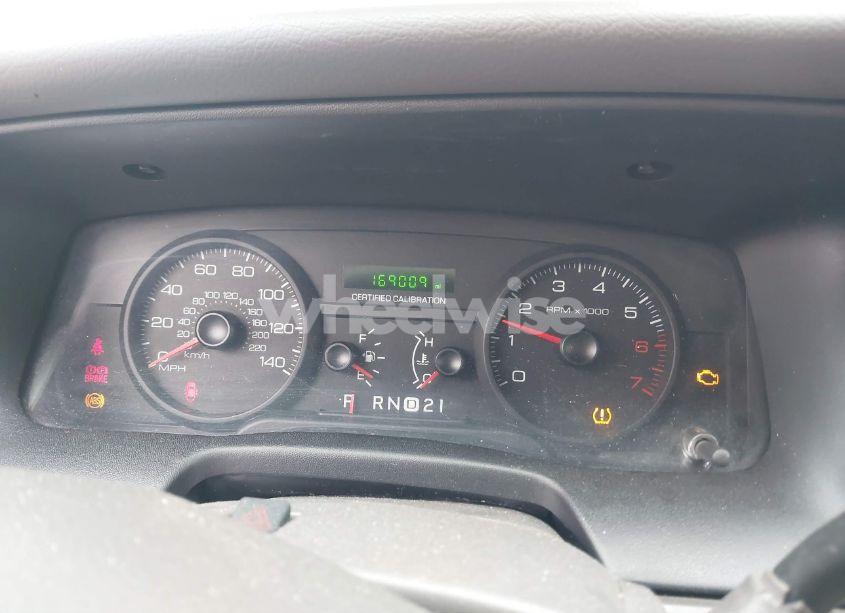 Photo 7 of 2009 Ford Crown VICTORIA (VIN 2FAHP71V79X132050)