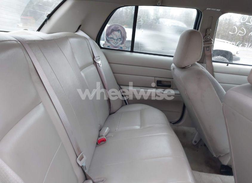 Photo 8 of 2009 Ford Crown VICTORIA (VIN 2FAHP71V79X132050)