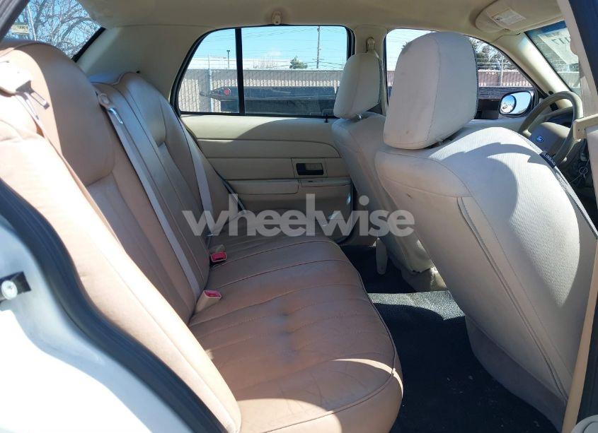 Photo 8 of 2009 Ford Crown VICTORIA POLICE/POLICE INTERCEPTOR (VIN 2FAHP71V79X138687)