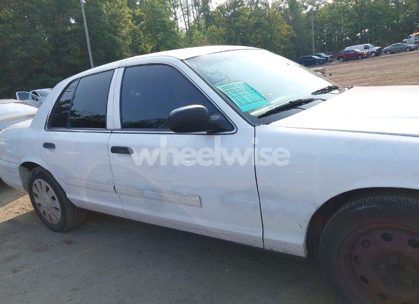 Photo 13 of 2009 Ford Crown VICTORIA POLICE/POLICE INTERCEPTOR (VIN 2FAHP71V79X142660)