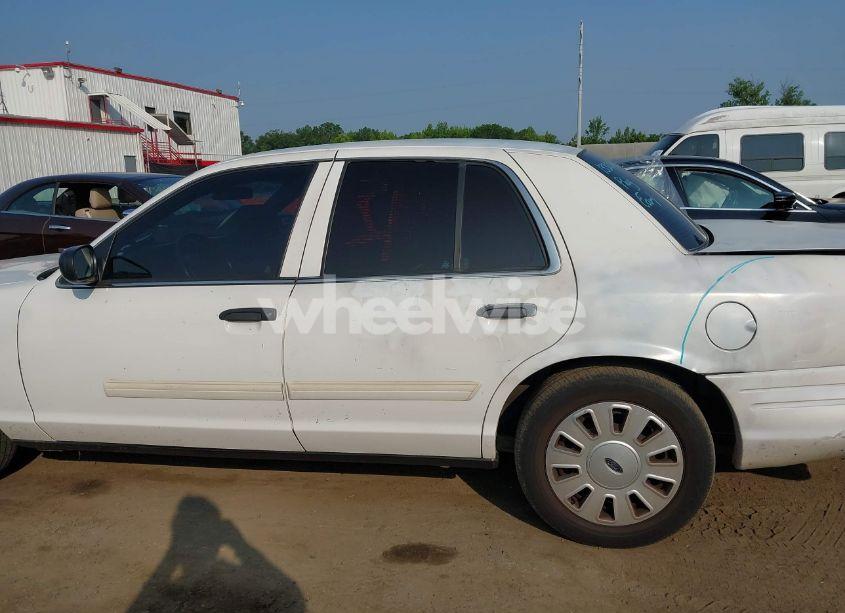 Photo 14 of 2009 Ford Crown VICTORIA POLICE/POLICE INTERCEPTOR (VIN 2FAHP71V79X142660)