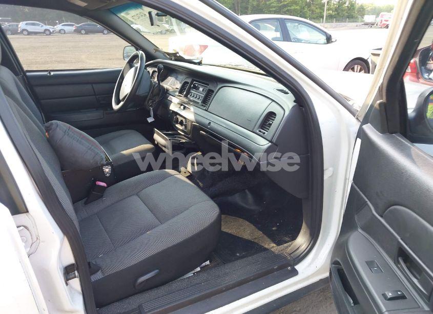 Photo 5 of 2009 Ford Crown VICTORIA POLICE/POLICE INTERCEPTOR (VIN 2FAHP71V79X142660)