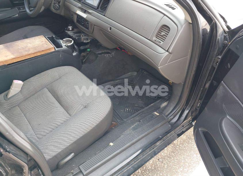 Photo 5 of 2009 Ford Crown VICTORIA POLICE/POLICE INTERCEPTOR (VIN 2FAHP71V99X123575)